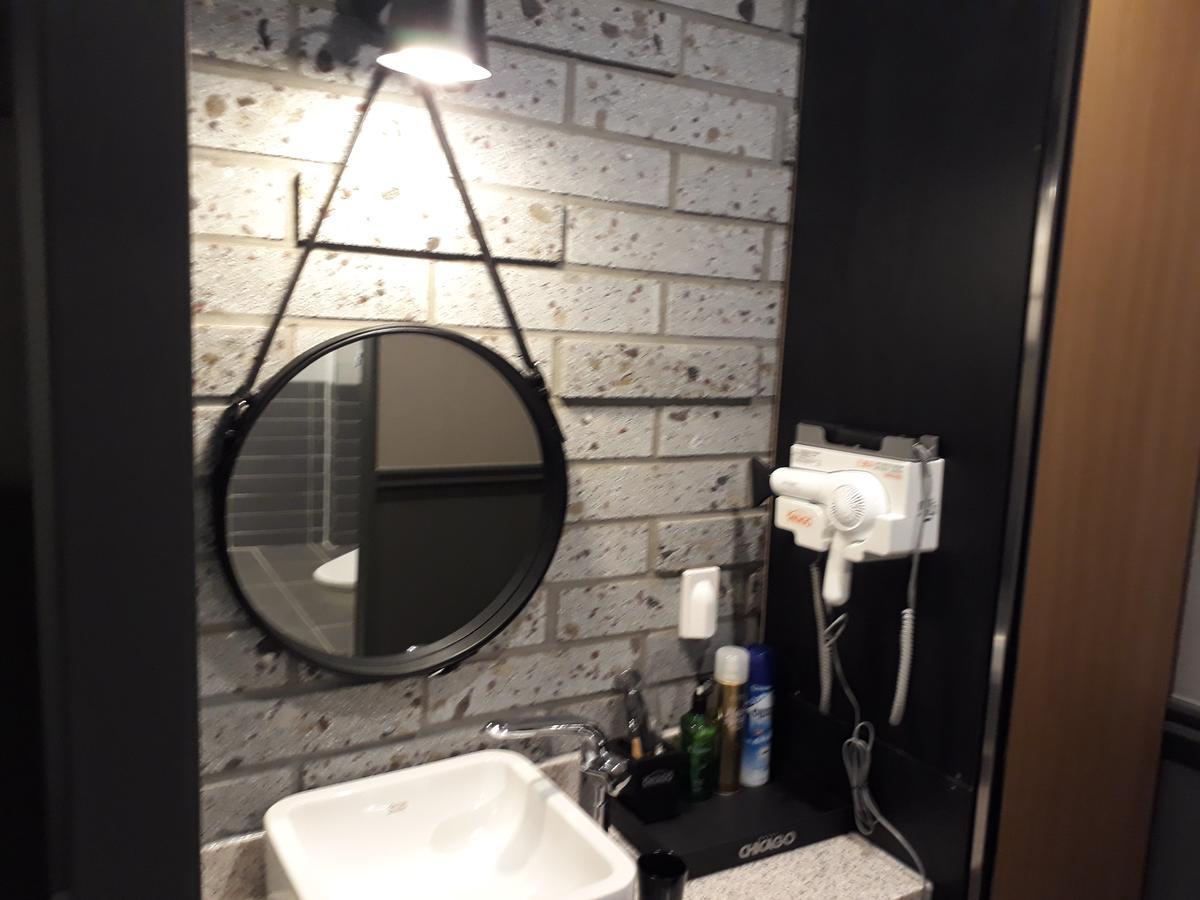 Hotel Chicago Changwon Esterno foto