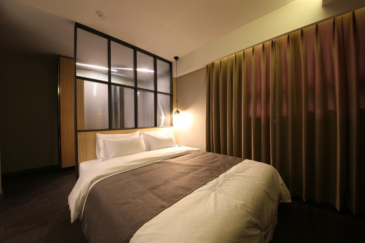 Hotel Chicago Changwon Esterno foto