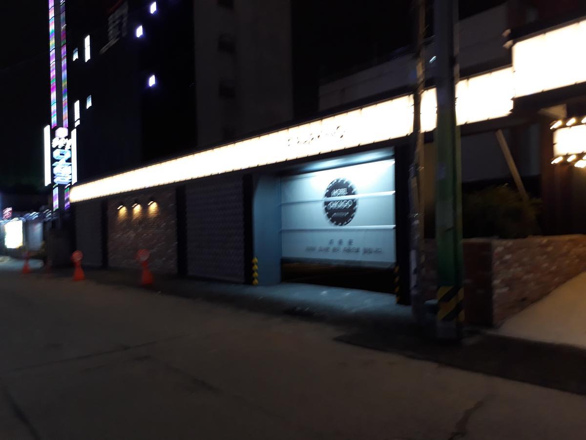 Hotel Chicago Changwon Esterno foto