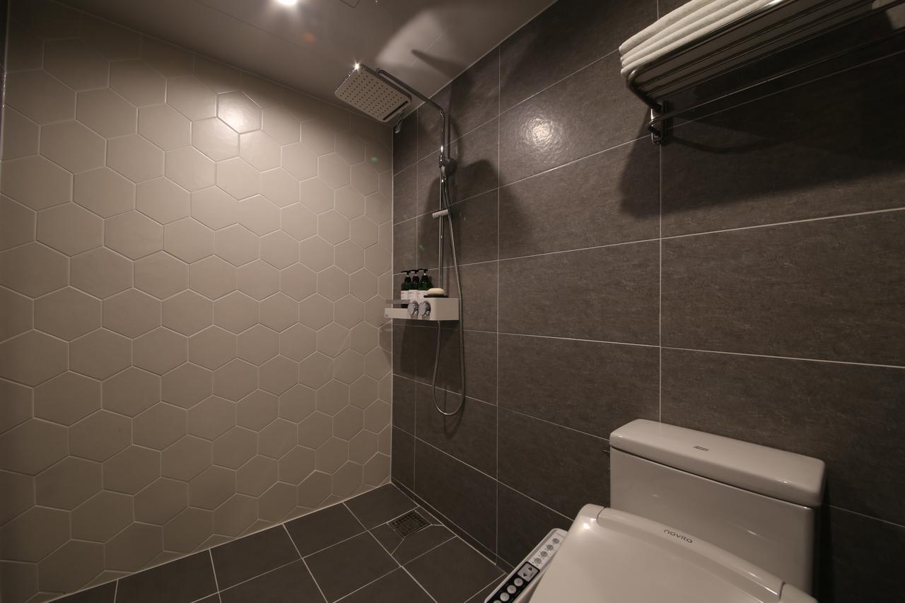 Hotel Chicago Changwon Esterno foto